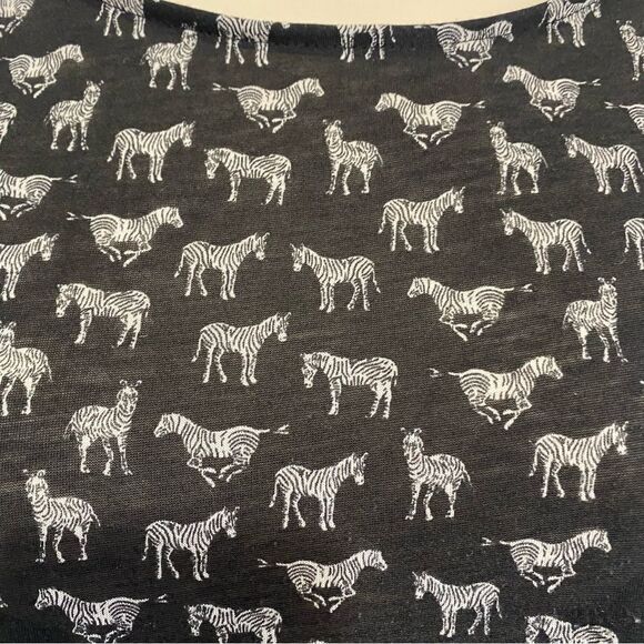 H&M Black Zebra Short Sleeve Top - Picture 5 of 10
